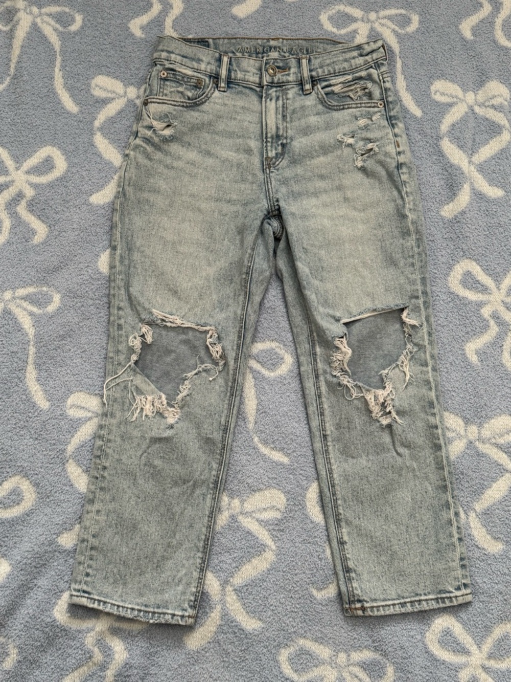 AE Super High Waisted Ripped Ankle Jean (2 x-short)